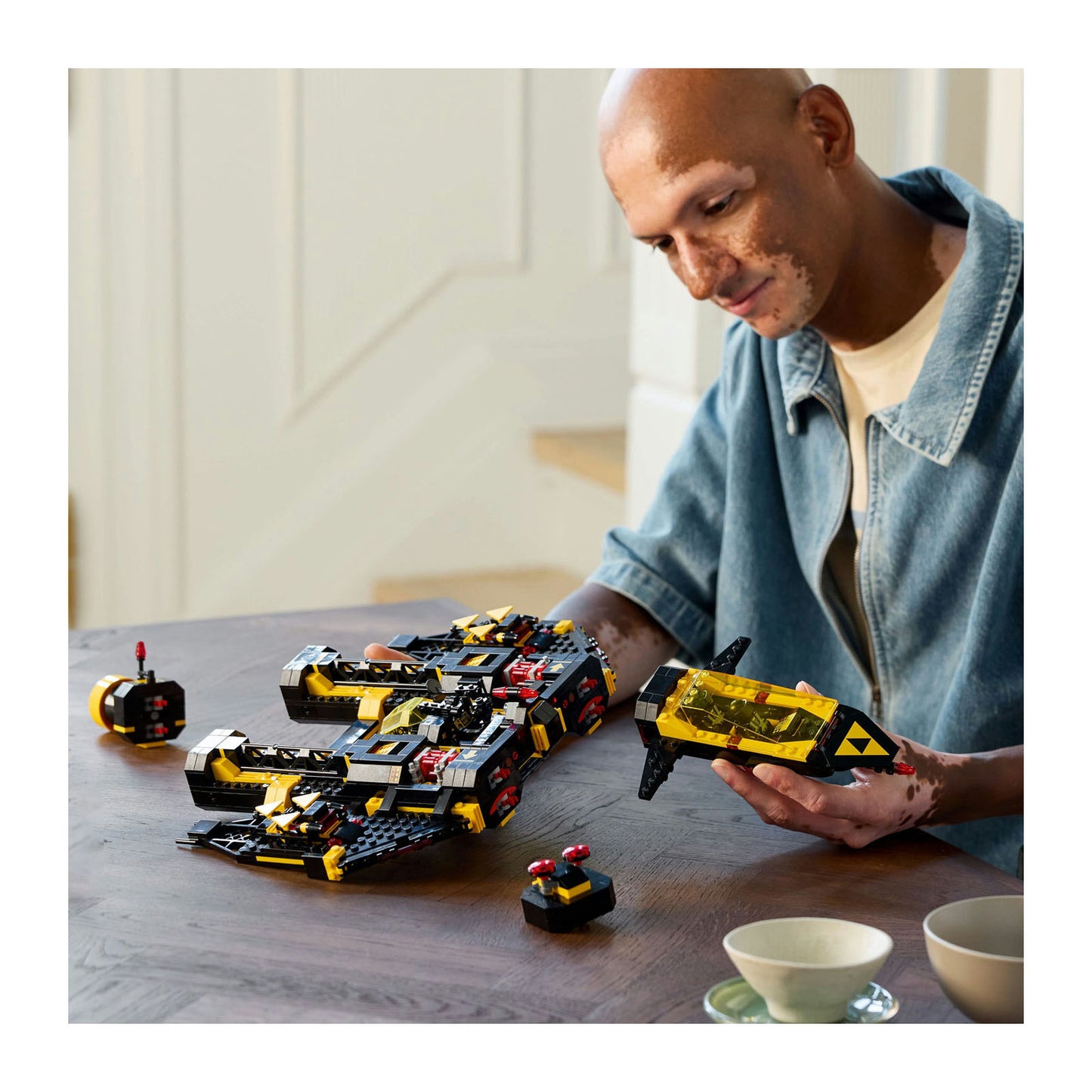 10355 LEGO Icons Blacktron Renegade Spaceship
