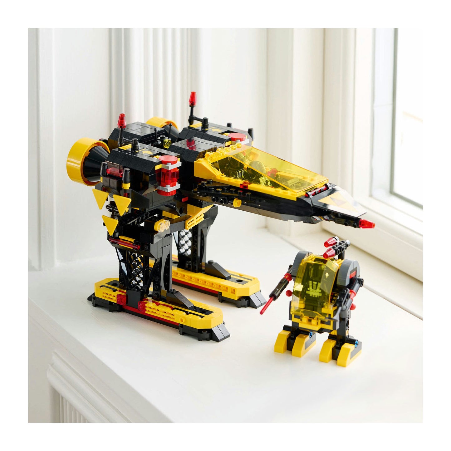 10355 LEGO Icons Blacktron Renegade Spaceship