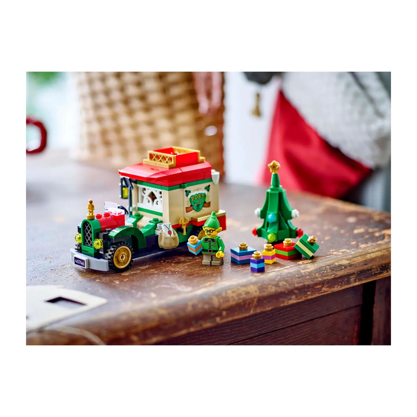 40746 Santa's Delivery Truck