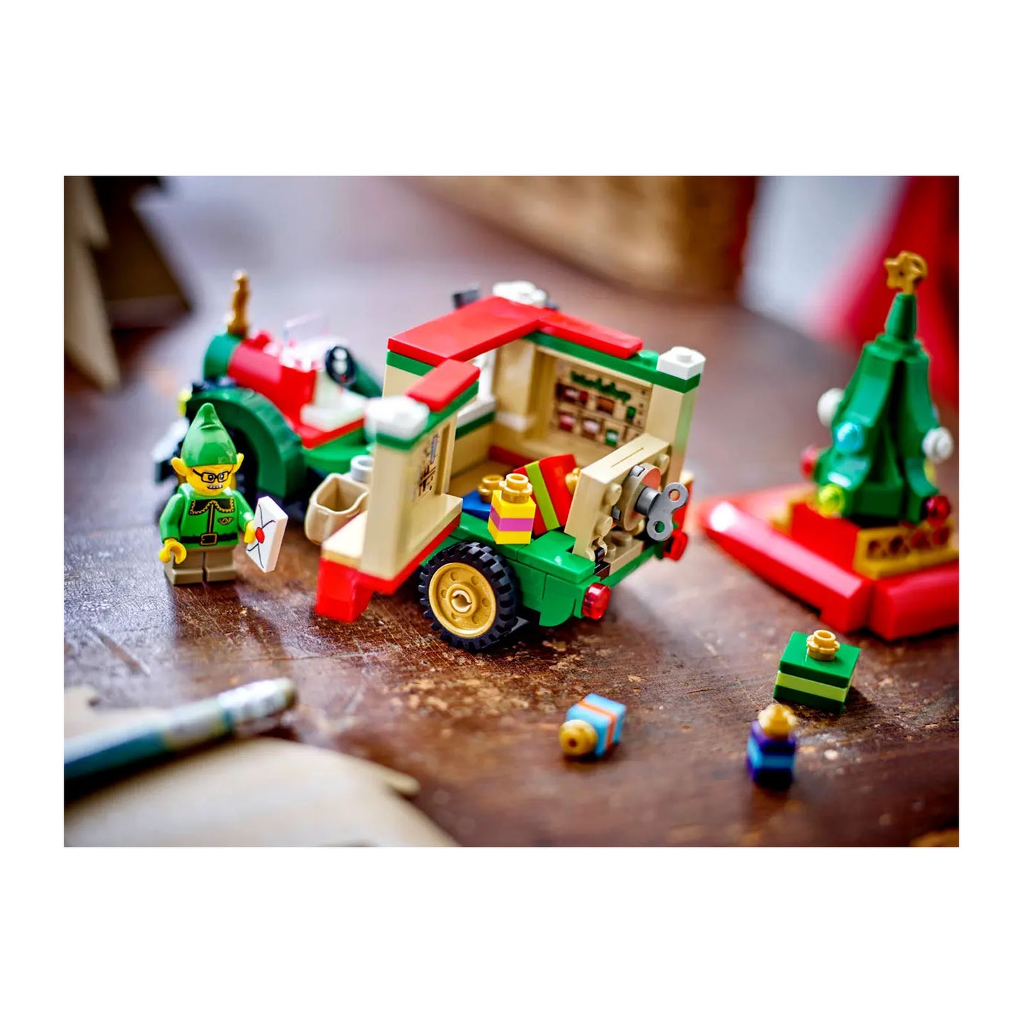 40746 Santa's Delivery Truck