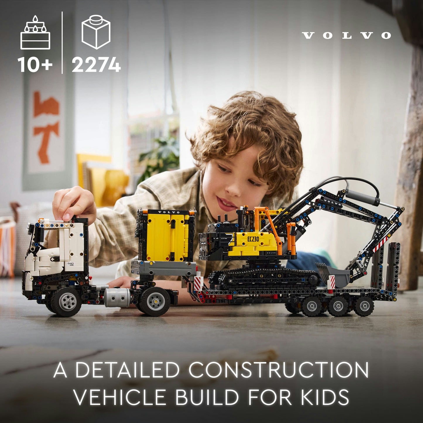 42175 Volvo FMX Truck & EC230 Electric Excavator