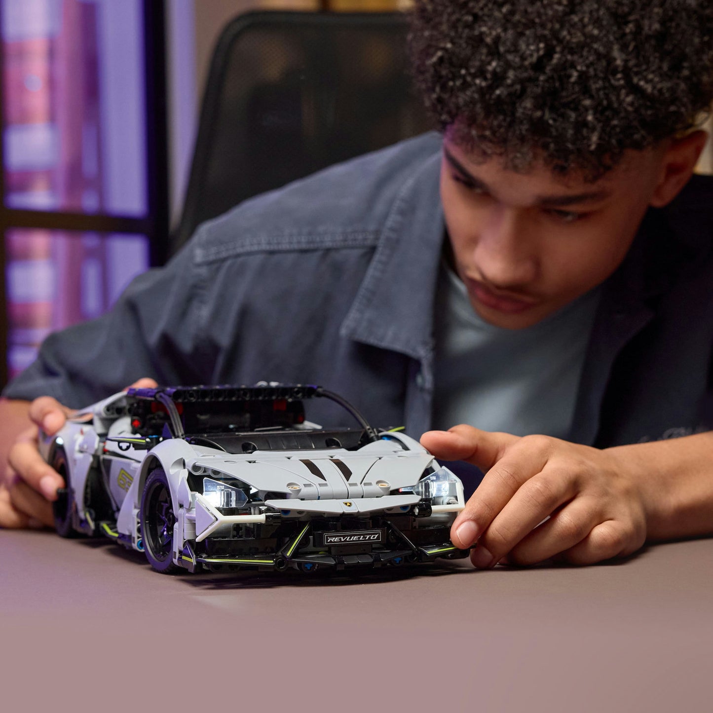 42214 Lamborghini Revuelto Super Sports Car