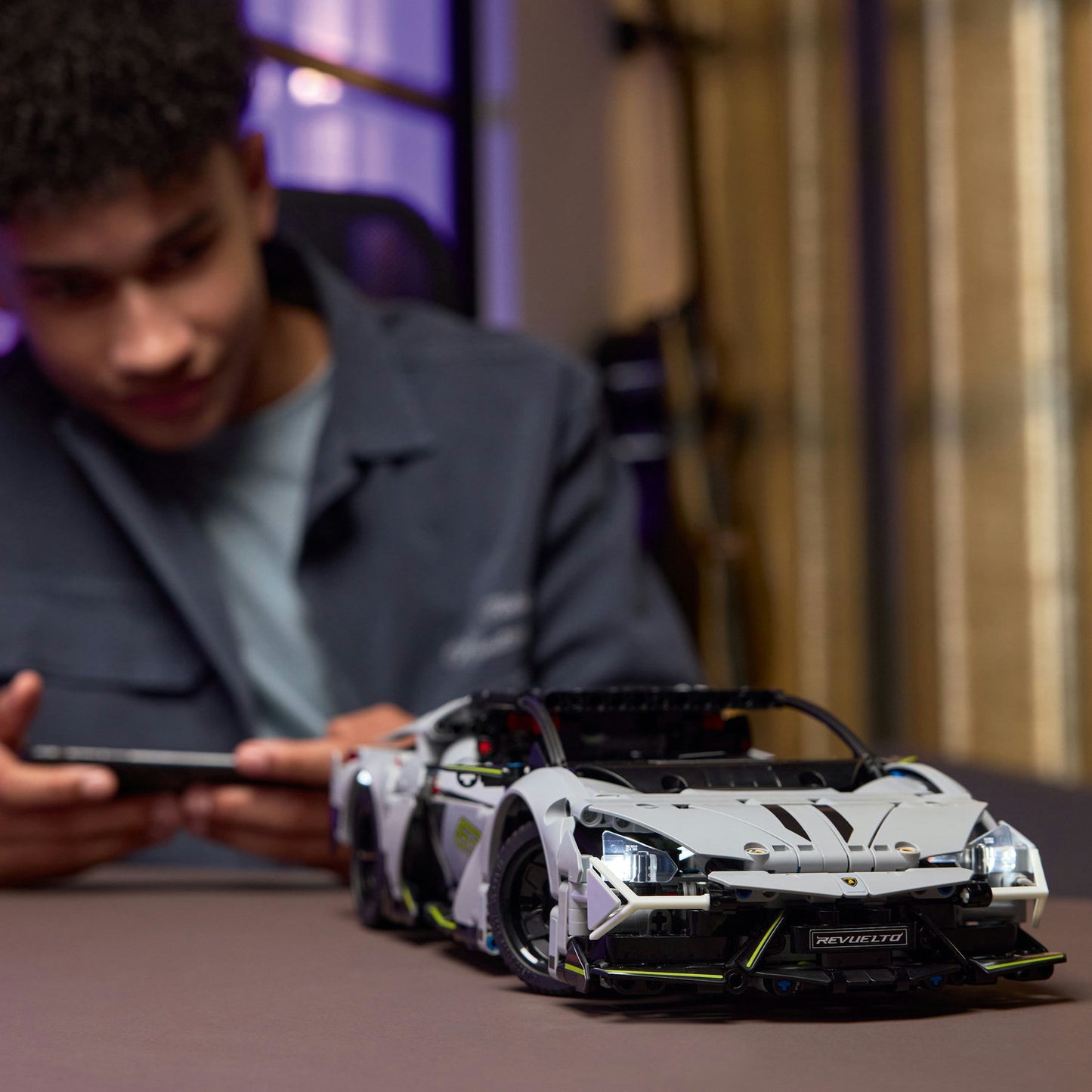42214 Lamborghini Revuelto Super Sports Car