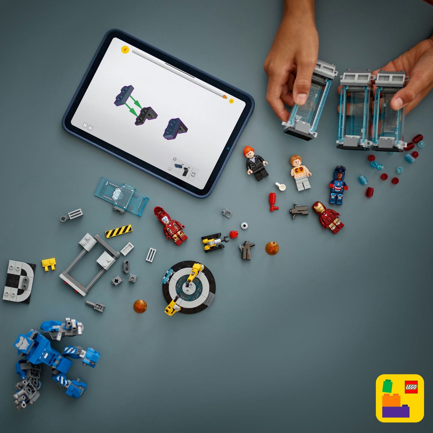 76315 LEGO Marvel Iron Man’s Laboratory: Hall of Armor with Minifigures