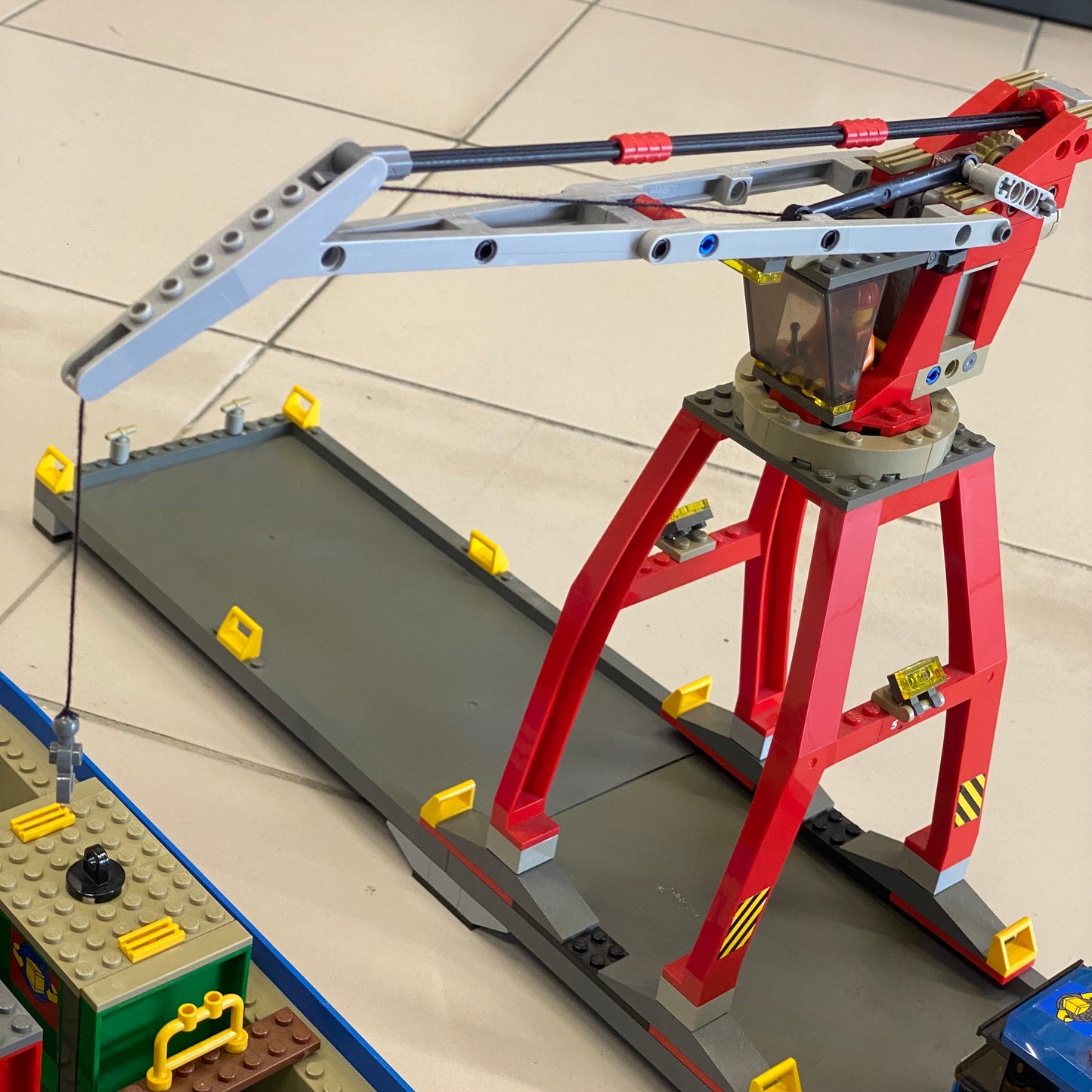 LEGO 7994 City Harbor