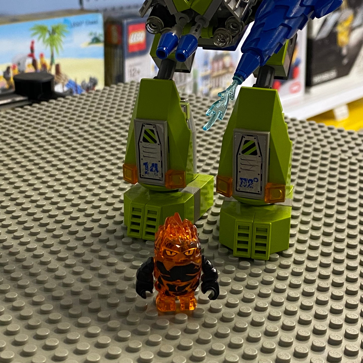 LEGO 7592 Construct-a-Buzz