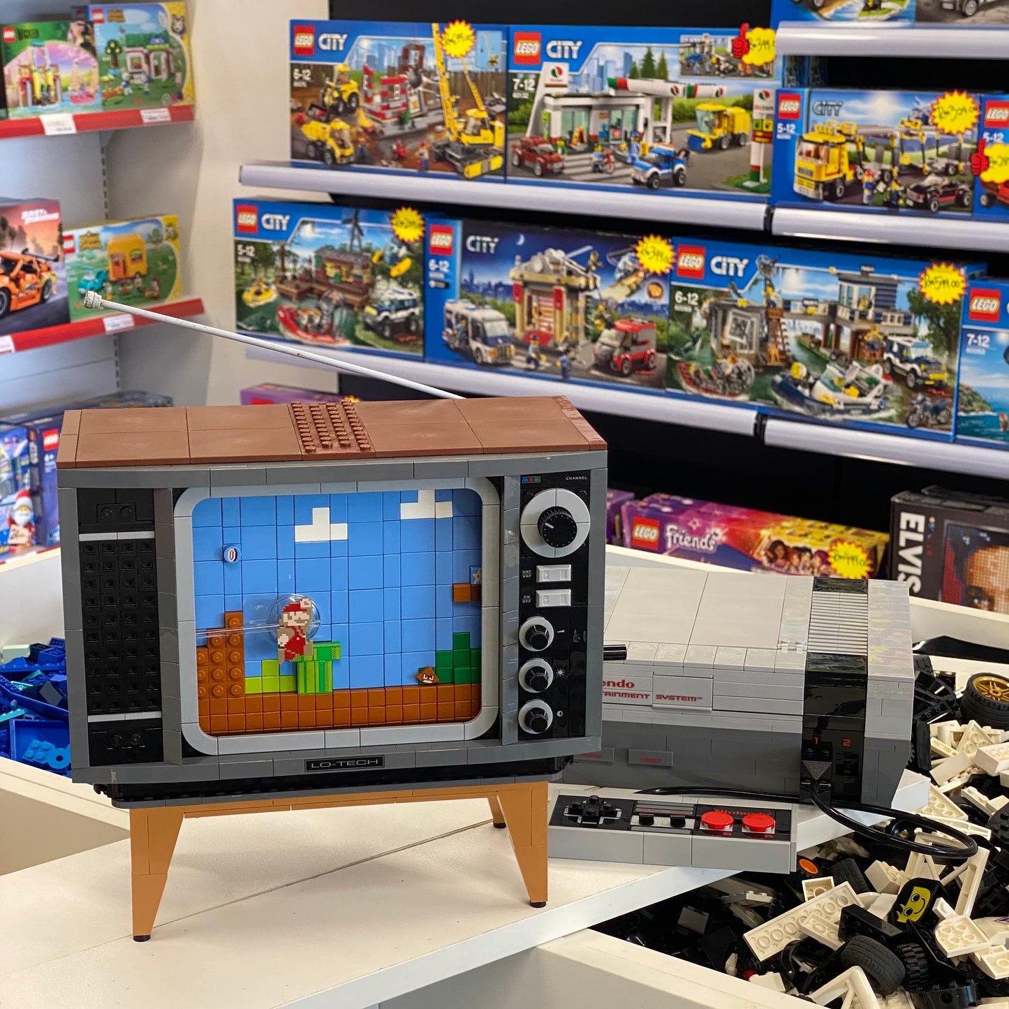 LEGO 71374 Nintendo Entertainment System™
