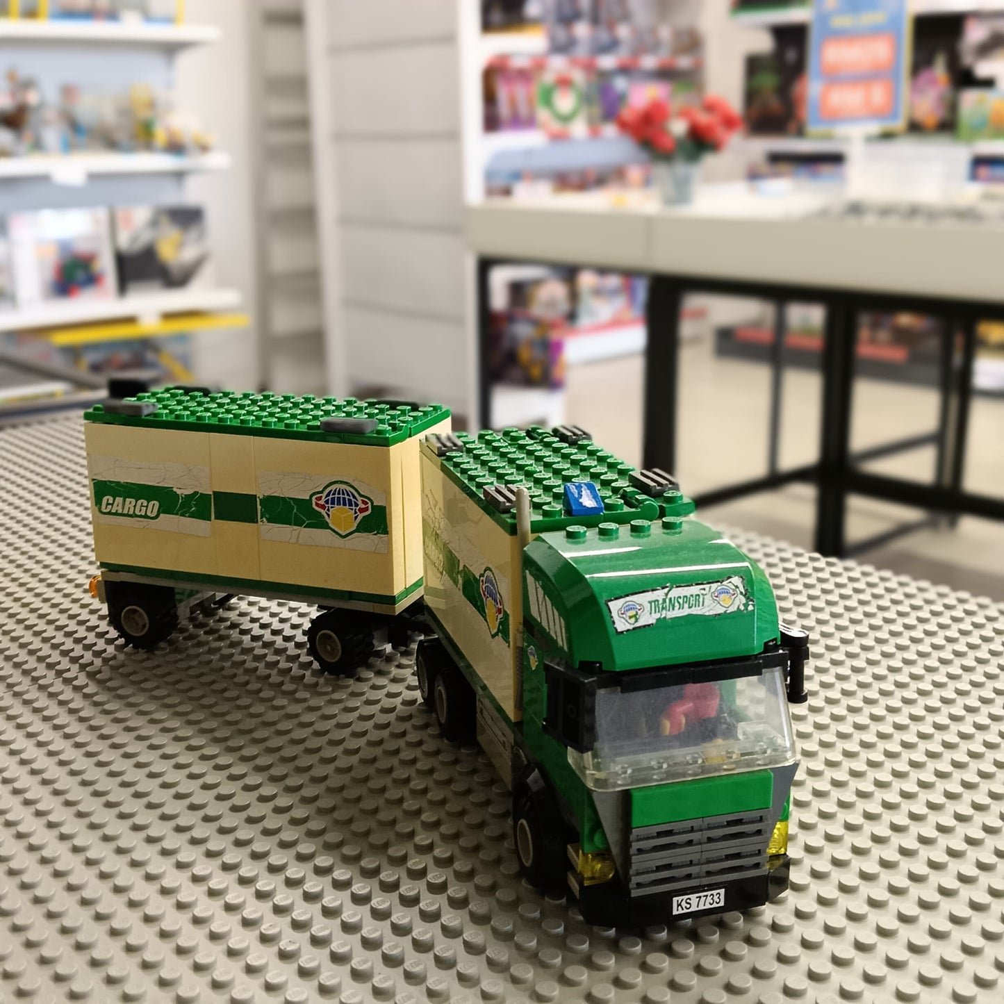 LEGO 7733 Truck & Forklift