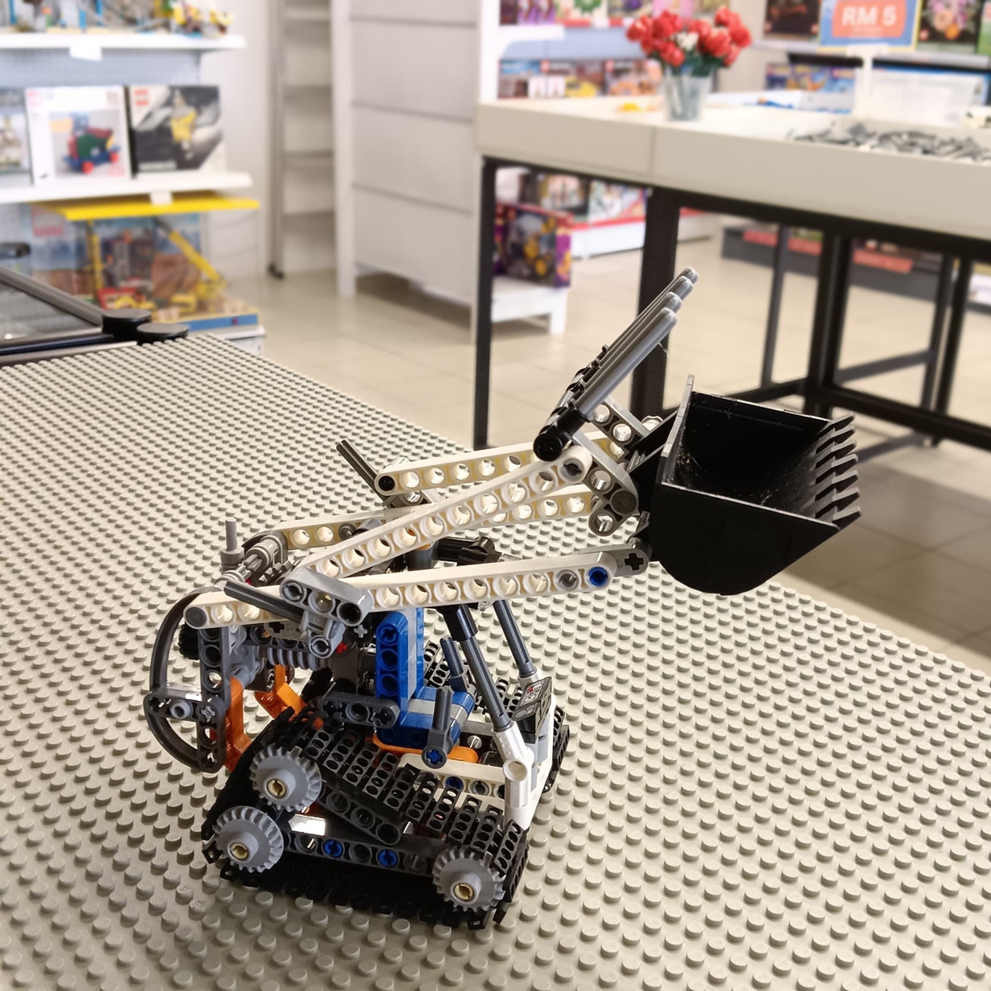LEGO 42032 Compact Tracked Loader