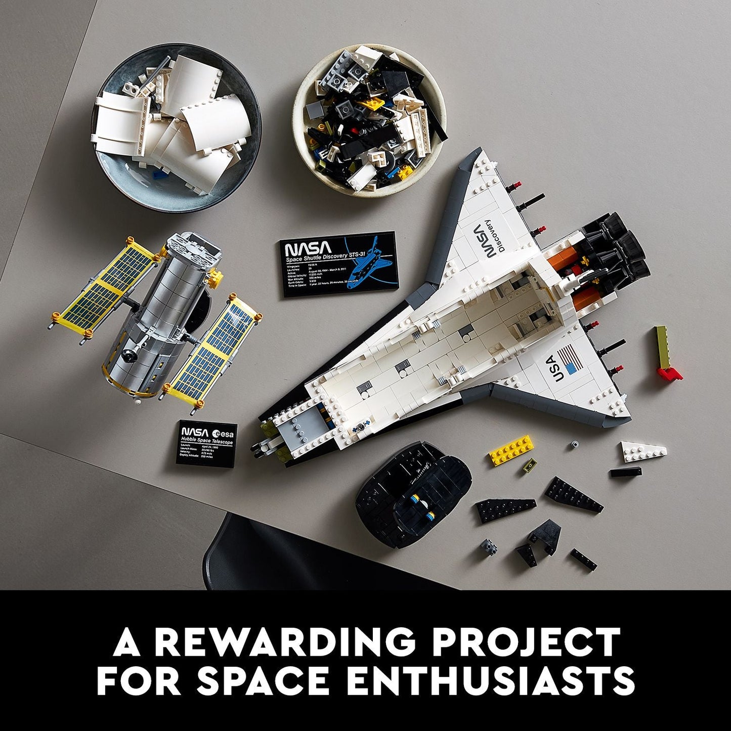 10283 LEGO Icons NASA Space Shuttle Discovery