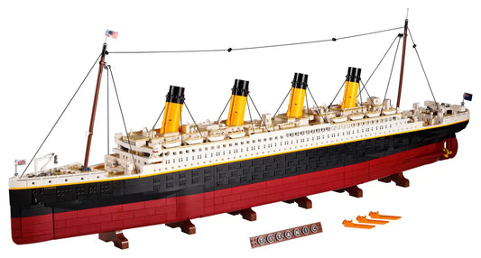 10294 LEGO ICONS Titanic