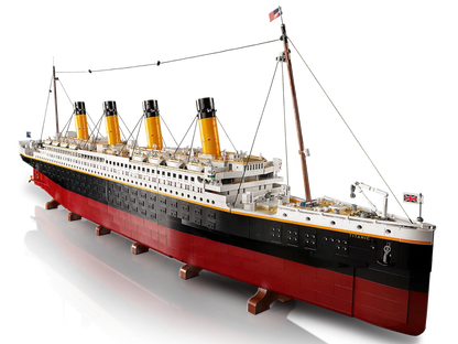 10294 LEGO ICONS Titanic