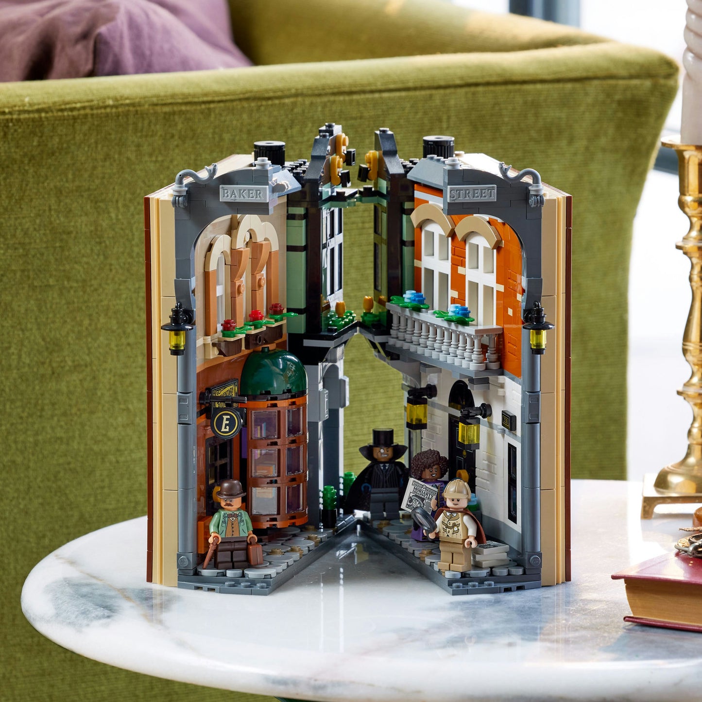 10351 LEGO® Icons Sherlock Holmes: Book Nook Kit, Bookshelf Décor Building Set