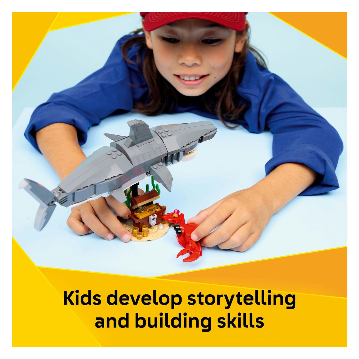 31381 LEGO Creator Fierce Shark with a Treasure Chest