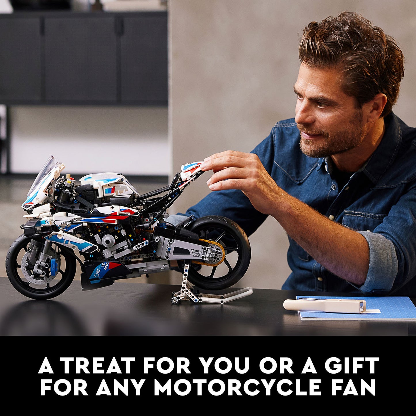 42130 LEGO Technic BMW M 1000 RR