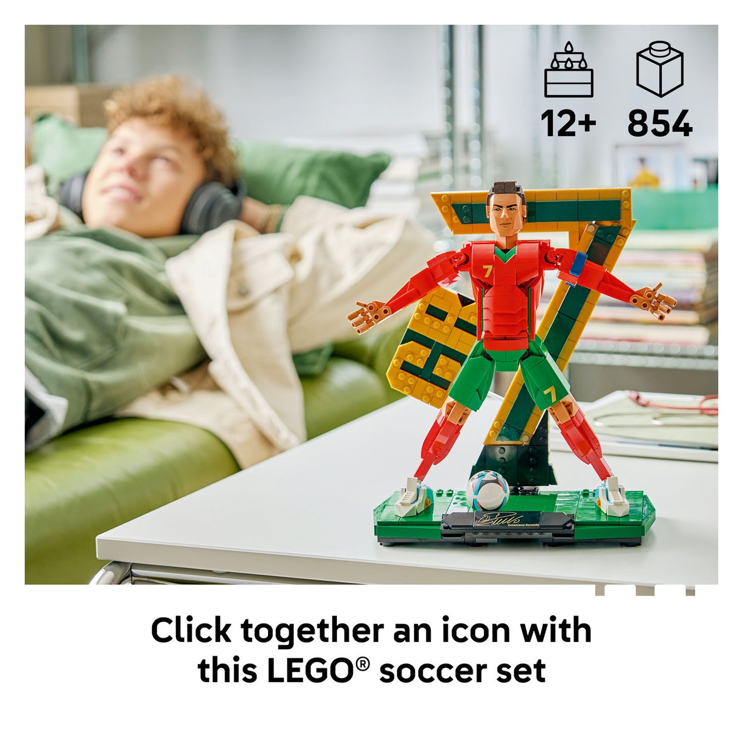 43016 Cristiano Ronaldo – Soccer Legend