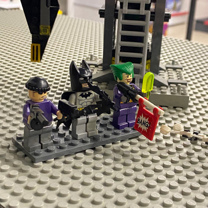 LEGO 7782 The Batwing: The Joker's Aerial Assault