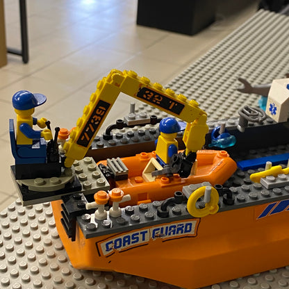 LEGO 7739 Coast Guard Patrol Boat & Tower