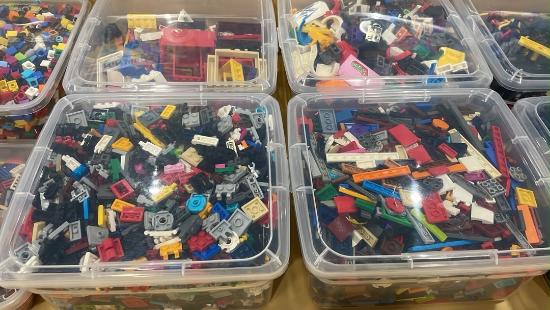 1kg of LEGO Genuine Assorted Parts